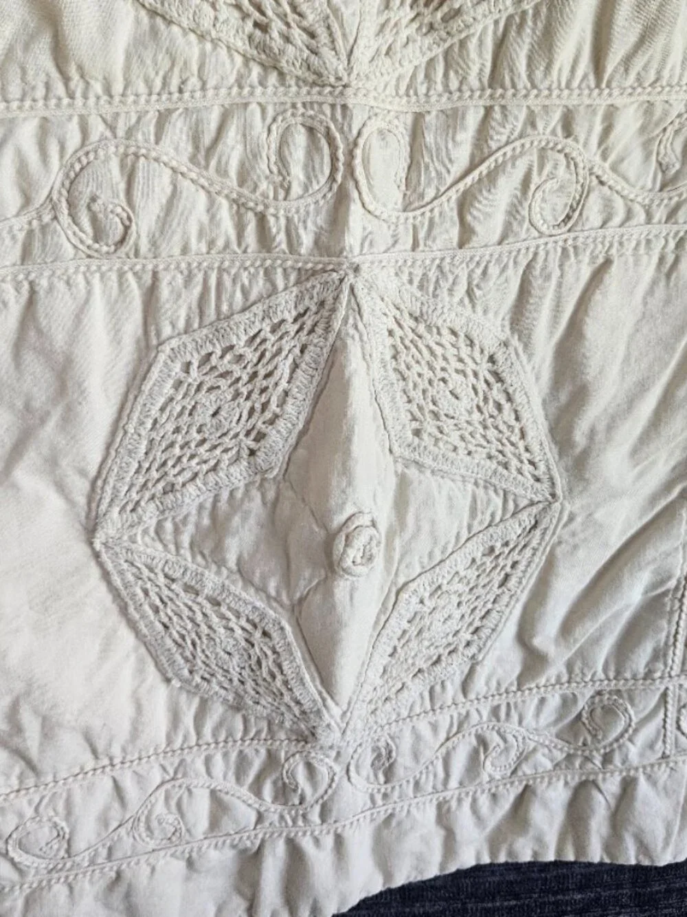 Vtg Two Beige Cotton Pillow Shams Quilted Cutout Lace Crochet Cottagcore 23x29